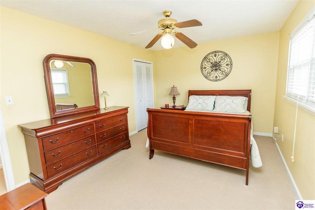 1526 Sanders Lane, Louisville, KY 40216