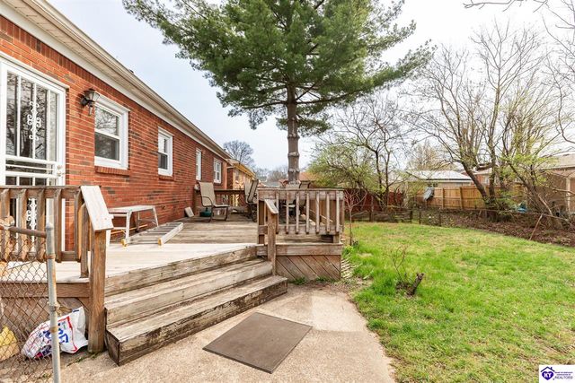 1526 Sanders Lane, Louisville, KY 40216