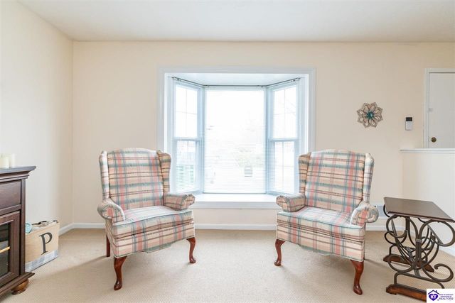 1526 Sanders Lane, Louisville, KY 40216