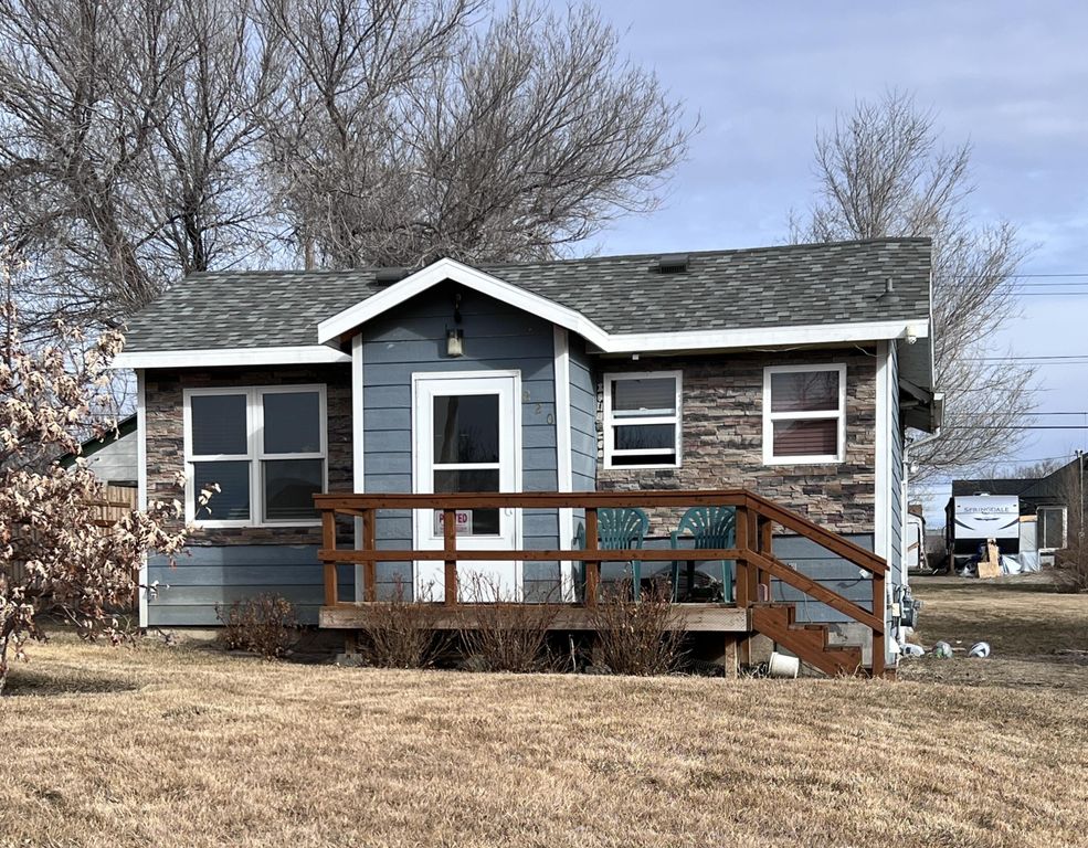 220 Garfield ST, Wolf Point, MT 59201