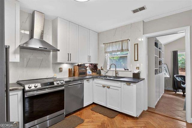272 Windsor Parkway NE, Atlanta, GA 30342