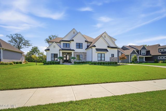 112 Grey Bridge Court, Perrysburg, OH 43551