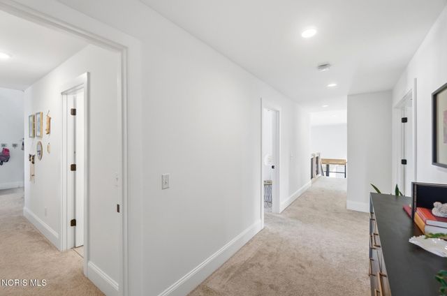 112 Grey Bridge Court, Perrysburg, OH 43551