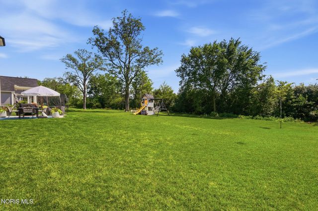 112 Grey Bridge Court, Perrysburg, OH 43551