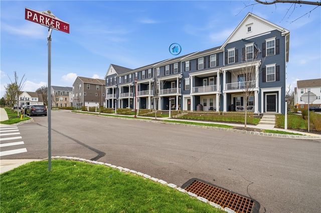 318 Harlequin St, Cranberry Twp, PA 16066