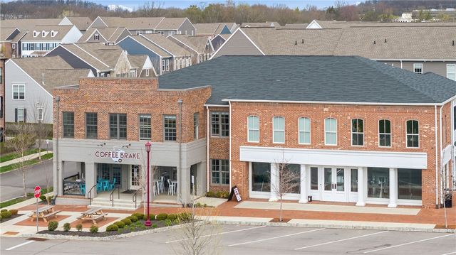 318 Harlequin St, Cranberry Twp, PA 16066