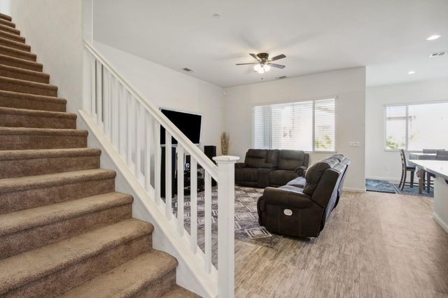 10361 Dynamic Way, Elk Grove, CA 95757