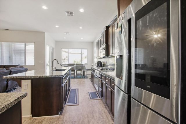 10361 Dynamic Way, Elk Grove, CA 95757