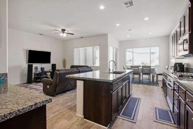 10361 Dynamic Way, Elk Grove, CA 95757