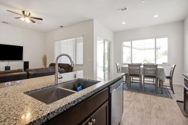 10361 Dynamic Way, Elk Grove, CA 95757