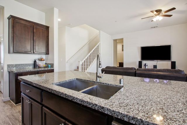 10361 Dynamic Way, Elk Grove, CA 95757