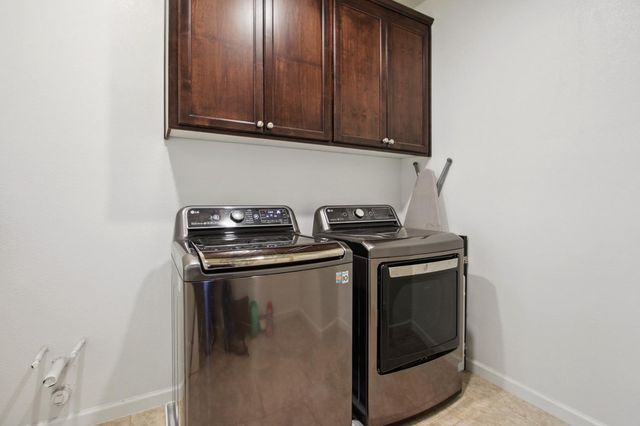 10361 Dynamic Way, Elk Grove, CA 95757