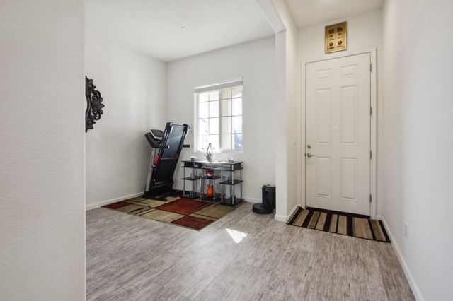 10361 Dynamic Way, Elk Grove, CA 95757
