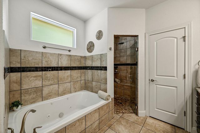 9402 Springwood DR, Austin, TX 78750