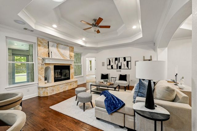 9402 Springwood DR, Austin, TX 78750