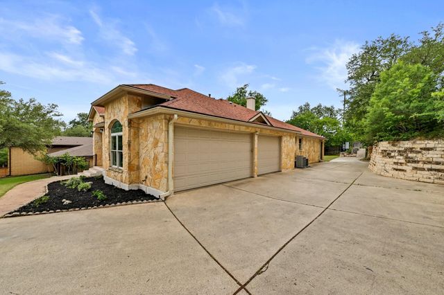 9402 Springwood DR, Austin, TX 78750