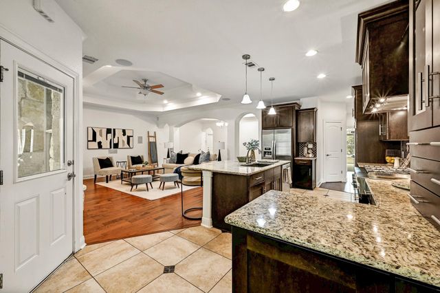 9402 Springwood DR, Austin, TX 78750