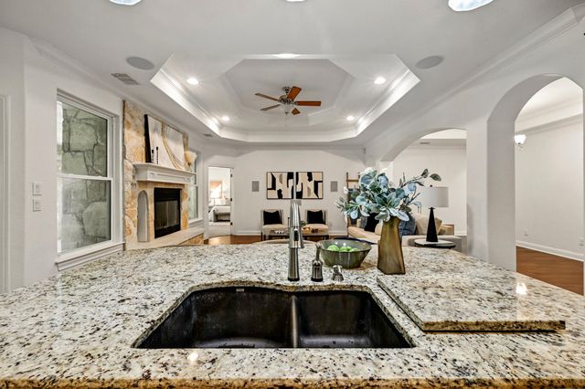 9402 Springwood DR, Austin, TX 78750