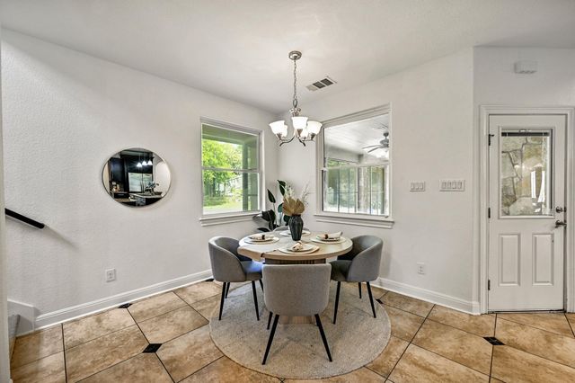 9402 Springwood DR, Austin, TX 78750