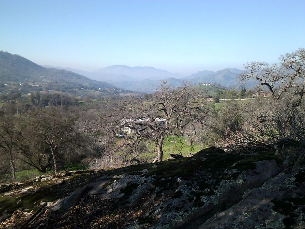 Image 10 of property listing at 38949 Roundtree Lane, Yokuts Valley, CA 93675