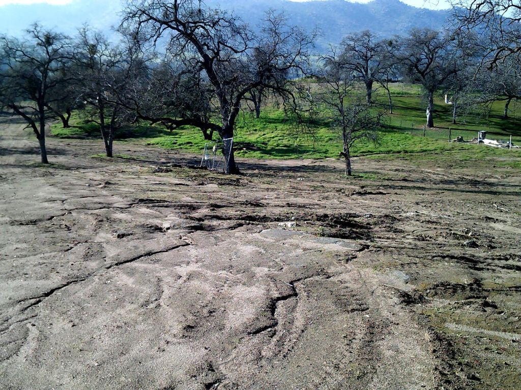 Image 3 of property listing at 38949 Roundtree Lane, Yokuts Valley, CA 93675