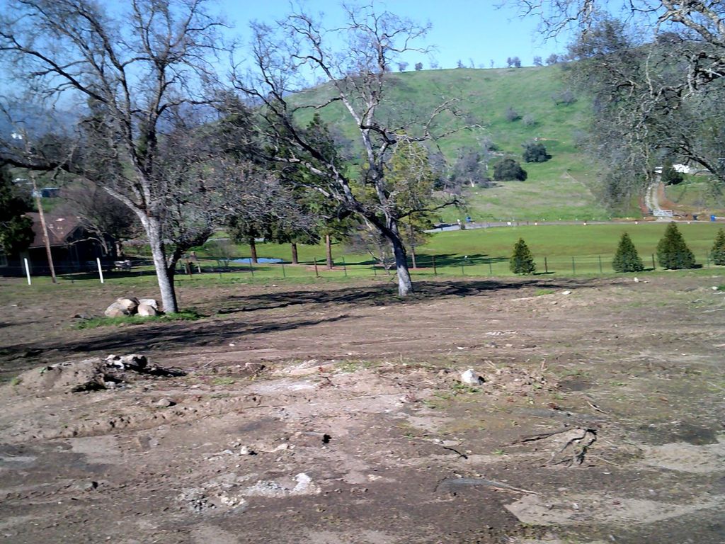 Image 4 of property listing at 38949 Roundtree Lane, Yokuts Valley, CA 93675