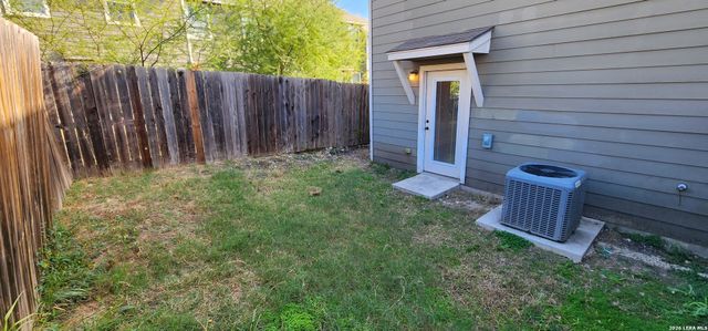 6423 Melanzane Ave Unit 104, San Antonio, TX 78233