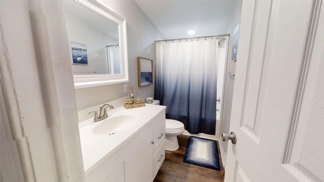3703 Hartwood Drive, Granbury, TX 76049