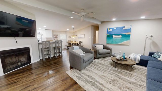 3703 Hartwood Drive, Granbury, TX 76049
