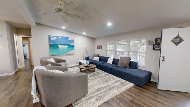 3703 Hartwood Drive, Granbury, TX 76049