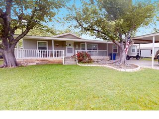 3703 Hartwood Drive, Granbury, TX 76049