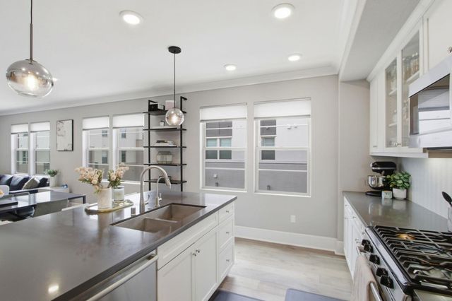 1069 Bigleaf Place 202, San Jose, CA 95131