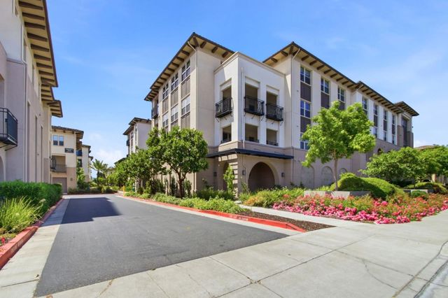 1069 Bigleaf Place 202, San Jose, CA 95131