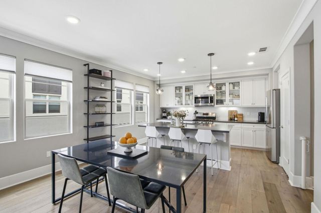 1069 Bigleaf Place 202, San Jose, CA 95131