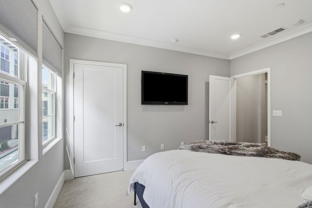 1069 Bigleaf Place 202, San Jose, CA 95131