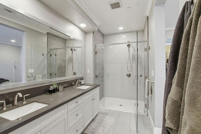 1069 Bigleaf Place 202, San Jose, CA 95131