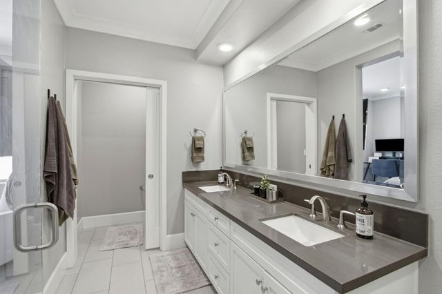 1069 Bigleaf Place 202, San Jose, CA 95131