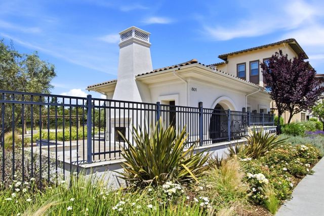 1069 Bigleaf Place 202, San Jose, CA 95131