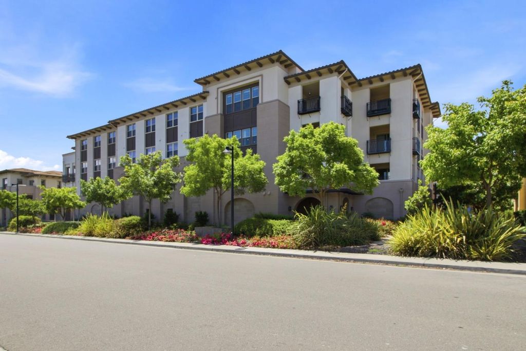 1069 Bigleaf Place 202, San Jose, CA 95131