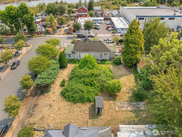 1445 S Cloverdale Street, Seattle, WA 98108