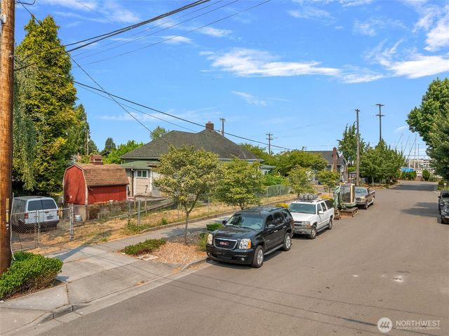 1445 S Cloverdale Street, Seattle, WA 98108