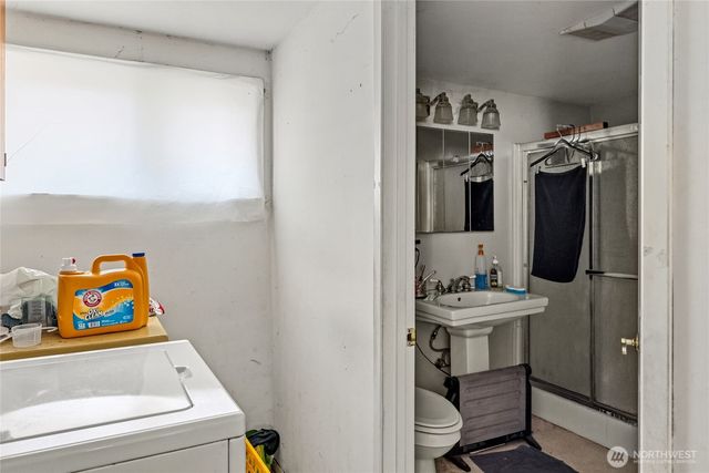 1445 S Cloverdale Street, Seattle, WA 98108
