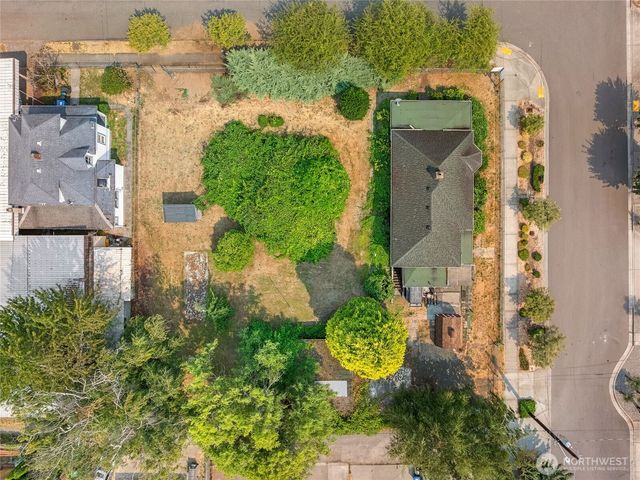 1445 S Cloverdale Street, Seattle, WA 98108