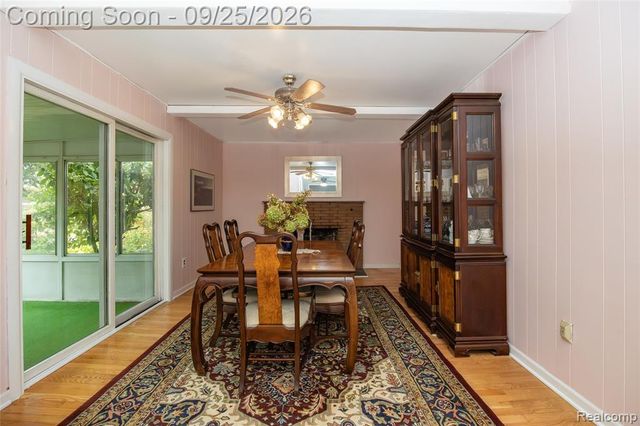 27621 Thomas Avenue, Warren, MI 48092