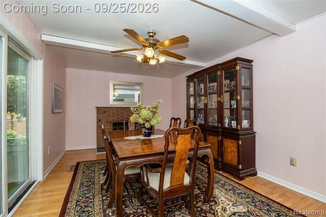 27621 Thomas Avenue, Warren, MI 48092