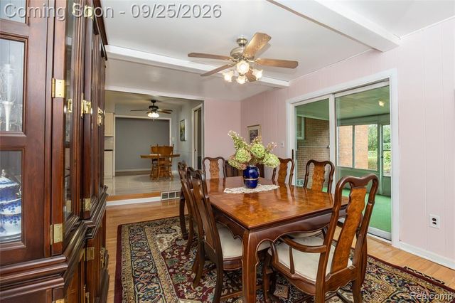 27621 Thomas Avenue, Warren, MI 48092