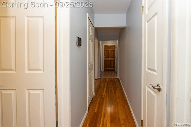 27621 Thomas Avenue, Warren, MI 48092