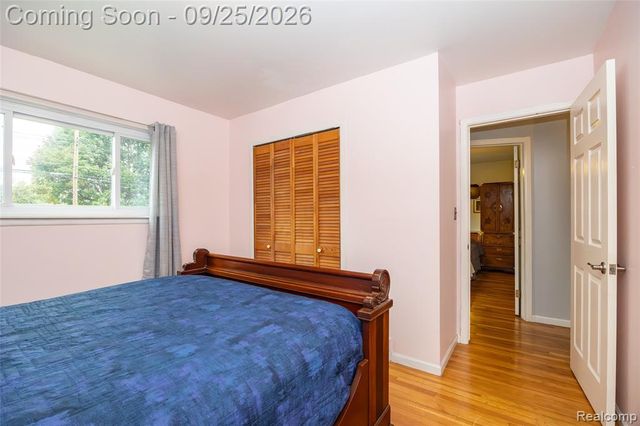 27621 Thomas Avenue, Warren, MI 48092