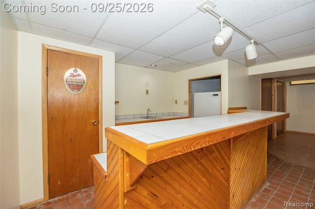 27621 Thomas Avenue, Warren, MI 48092