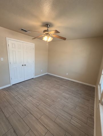 673 S Heights Drive, Crowley, TX 76036